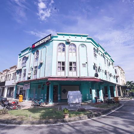 Hotel Night Queen Salak Tinggi Sepang Zewnętrze zdjęcie
