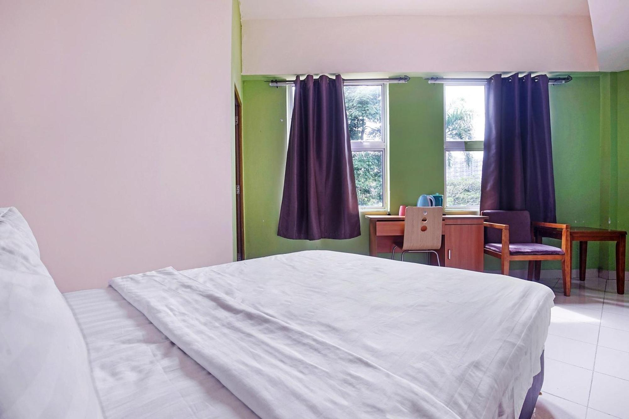Hotel Night Queen Salak Tinggi Sepang Zewnętrze zdjęcie